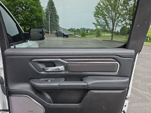 Used 2025 RAM 1500 Laramie w/ Night Edition AWD/4WD image 17