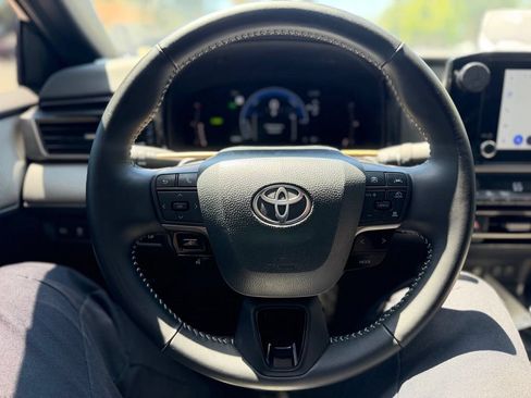 Used 2026 Toyota Camry SE w/ Convenience Package FWD image 6