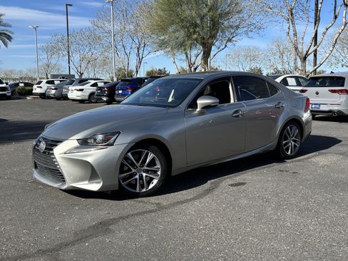 Used 2018 Lexus IS 300 w/ Accessory Package image 31