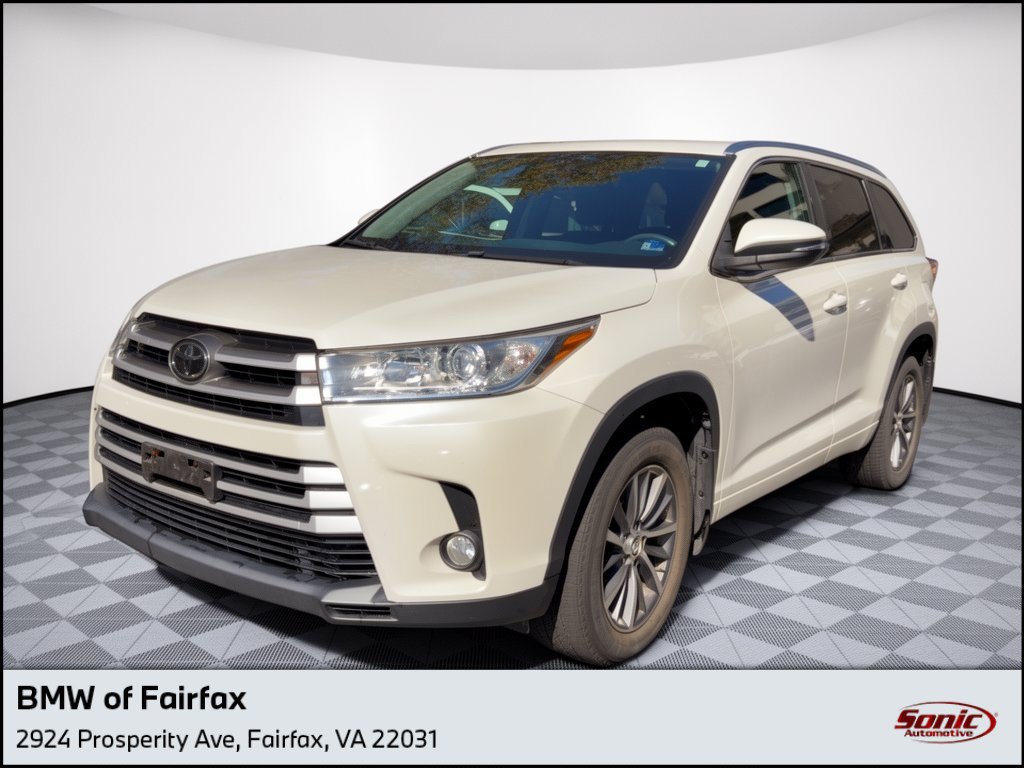 Used 2018 Toyota Highlander XLE AWD/4WD image 1