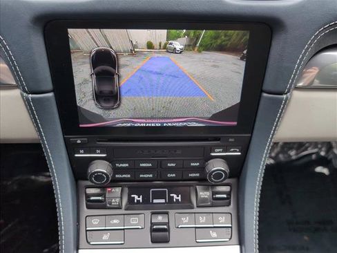 Used 2019 Porsche 718 Boxster RWD image 13