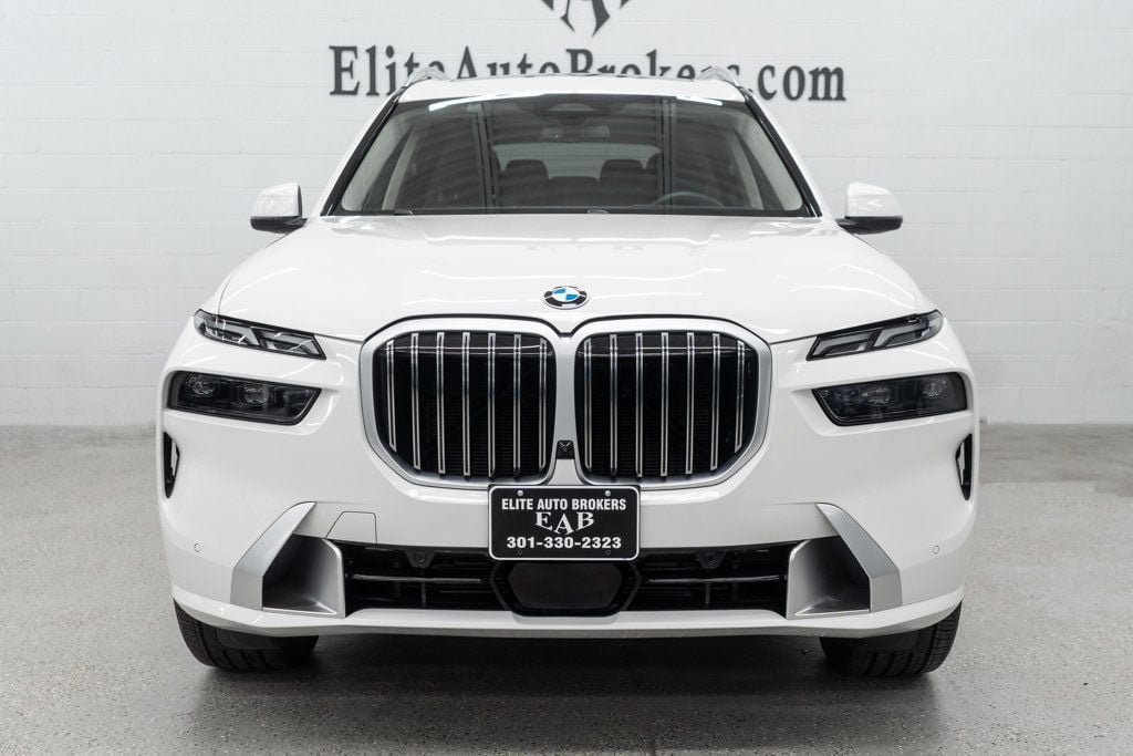 Used 2026 BMW X7 xDrive40i w/ Premium Package AWD/4WD image 3