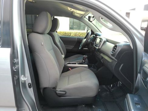 Used 2022 Toyota Tacoma SR5 image 21