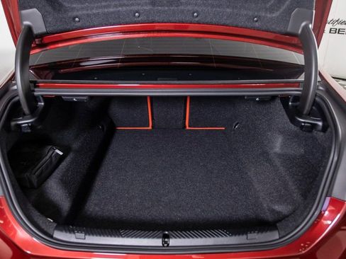 Used 2025 BMW M5 w/ Carbon Package image 9