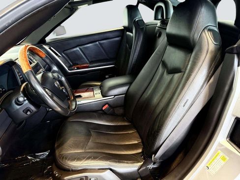 Used 2007 Cadillac XLR RWD image 22