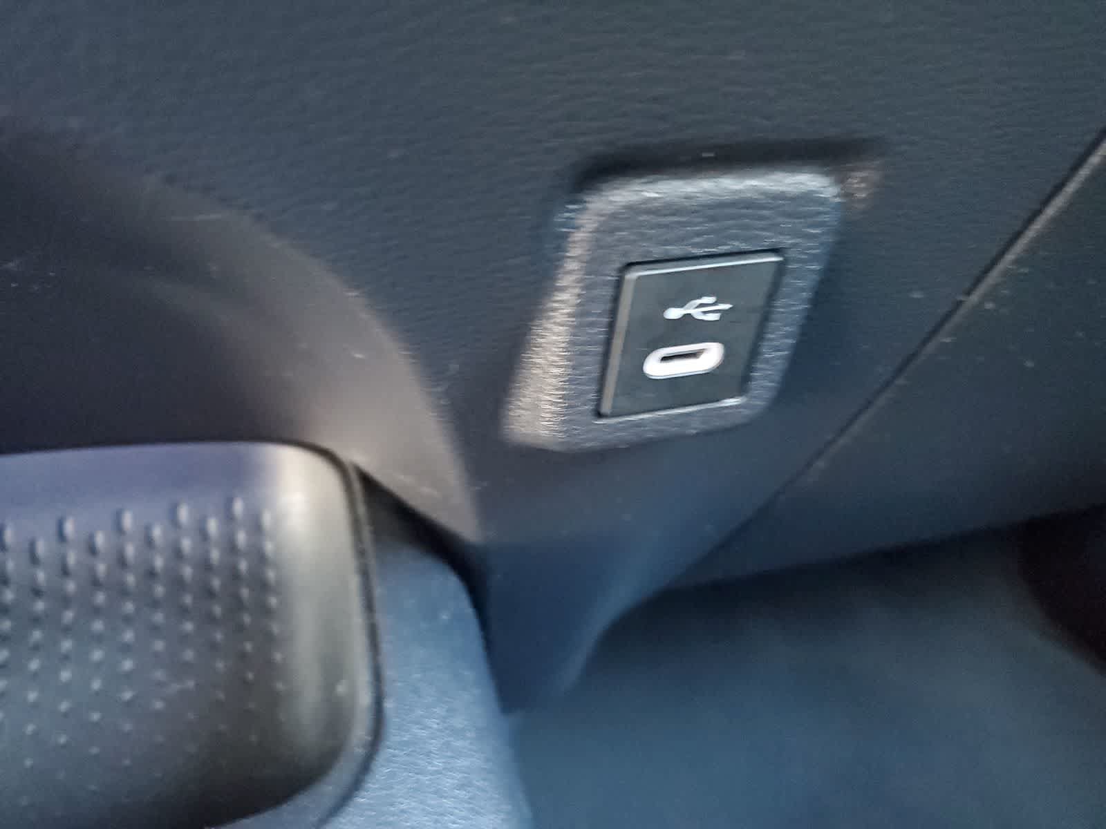Used 2025 Toyota Corolla LE FWD image 22