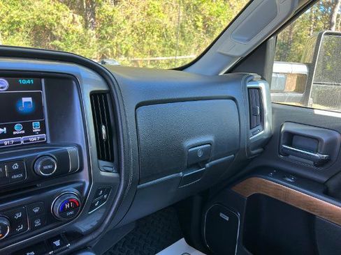 Used 2019 Chevrolet Silverado 2500 LTZ w/ Duramax Plus Package image 22