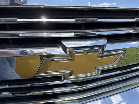 Used 2016 Chevrolet Silverado 2500 LT w/ LT Convenience Package AWD/4WD image 4