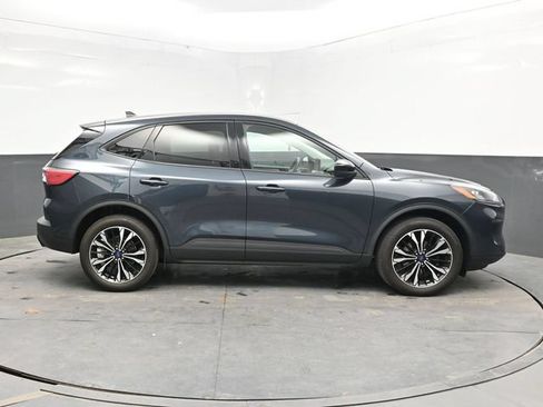 Used 2022 Ford Escape SE w/ SE Sport Appearance Package AWD/4WD image 8