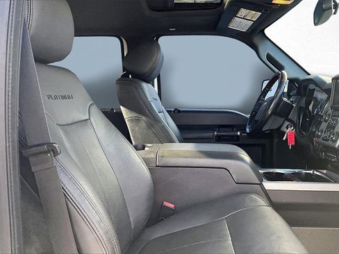 Used 2016 Ford F250 Platinum w/ FX4 Off-Road Package image 31