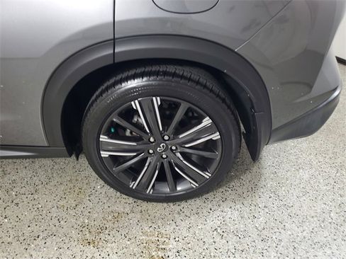 Used 2021 INFINITI QX50 Luxe w/ Appearance Package image 8