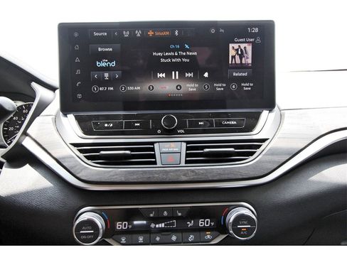 New 2025 Nissan Altima 2.5 SL image 17