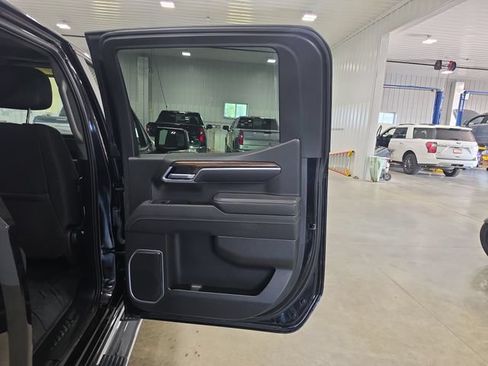 Used 2025 Chevrolet Silverado 1500 LT w/ Protection Package AWD/4WD image 28