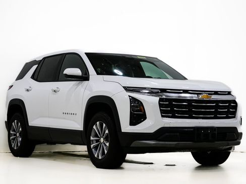 Used 2025 Chevrolet Equinox LT image 1