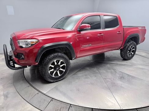 Used 2019 Toyota Tacoma TRD Off-Road w/ Technology Package AWD/4WD image 1