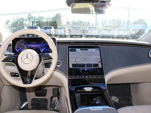 Used 2022 Mercedes-Benz EQS 450+ Sedan image 13