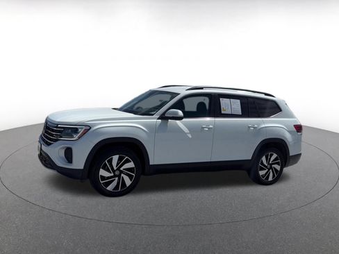 Used 2026 Volkswagen Atlas SE FWD image 8