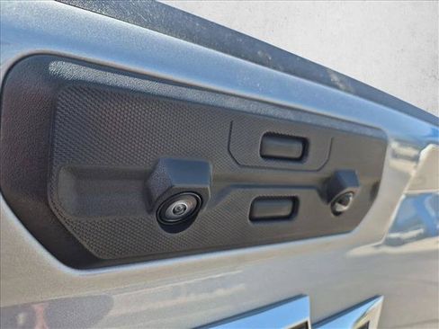 Used 2024 Chevrolet Silverado 1500 High Country AWD/4WD image 11