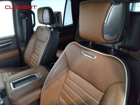 Used 2023 GMC Yukon Denali Ultimate image 30