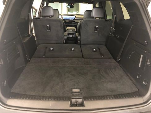 Used 2025 Buick Enclave Preferred image 12