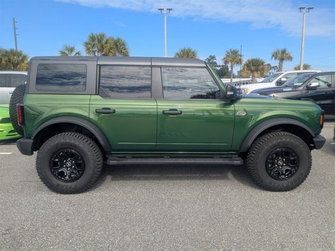 Used 2024 Ford Bronco Wildtrak image 3