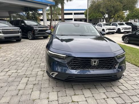 Used 2023 Honda Accord Touring image 18