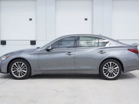 Used 2018 INFINITI Q50 Luxe w/ Cargo Package (L95) image 4