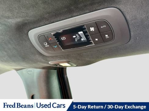 Used 2024 Chrysler Pacifica Pinnacle FWD image 34