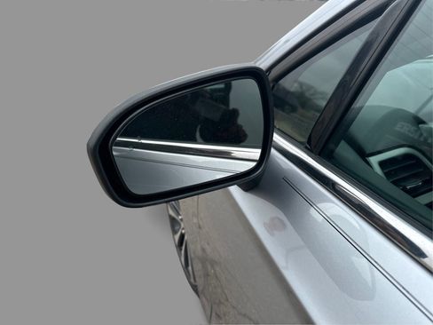 Used 2020 Ford Fusion SE AWD/4WD image 40
