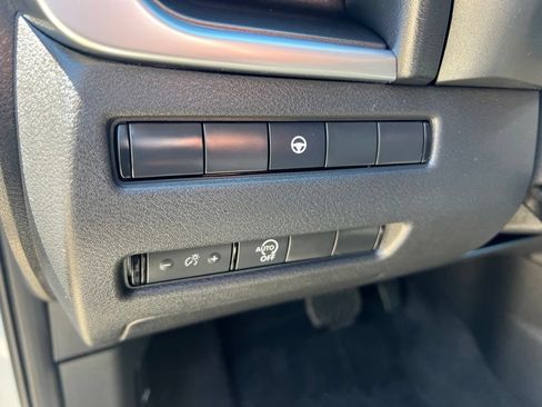 Certified 2023 Nissan Rogue SV AWD/4WD image 49