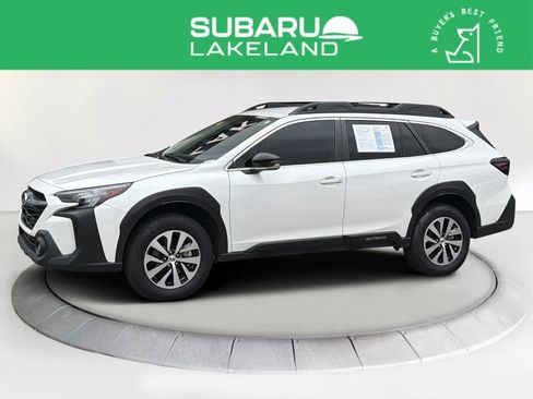 Certified 2025 Subaru Outback Premium AWD/4WD image 1