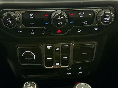 Used 2018 Jeep Wrangler Unlimited Sport S image 15