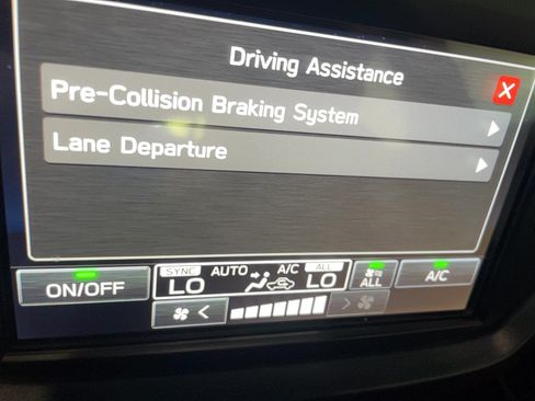 Used 2025 Subaru Forester AWD/4WD image 7