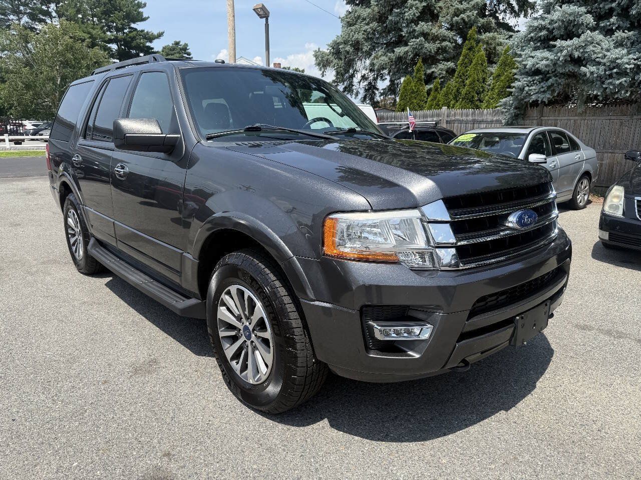 Used 2017 Ford Expedition XLT AWD/4WD image 8