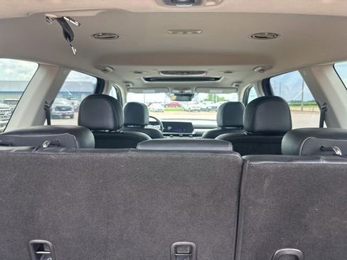 Used 2025 Kia Telluride S FWD image 24