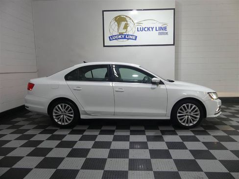 Used 2015 Volkswagen Jetta SE FWD image 6