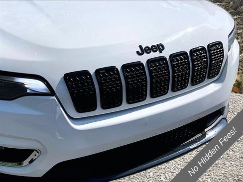Used 2019 Jeep Cherokee Latitude Plus AWD/4WD image 21