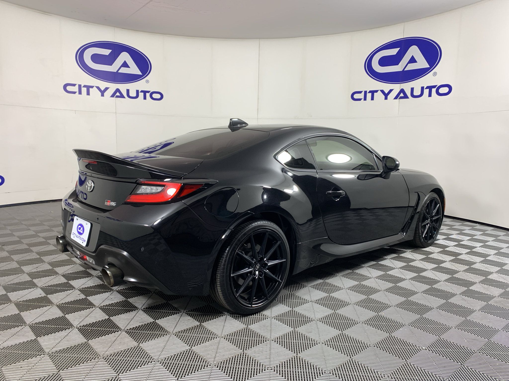 Used 2022 Toyota GR86 Premium w/ ALL Weather Mat Package (TMS) RWD image 3