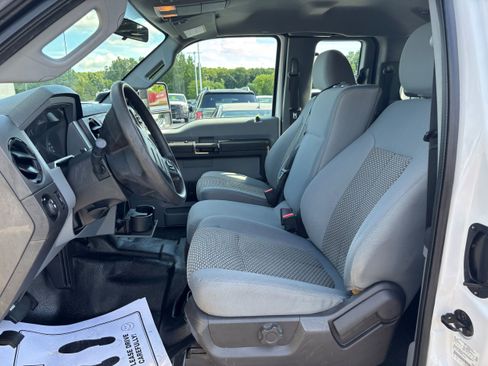 Used 2016 Ford F250 XL w/ Power Equipment Group AWD/4WD image 9