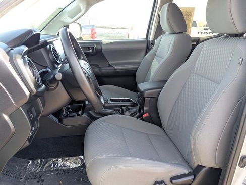 Used 2021 Toyota Tacoma SR image 9