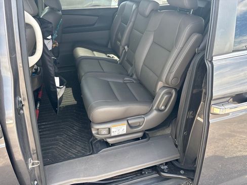 Used 2015 Honda Odyssey EX-L image 17