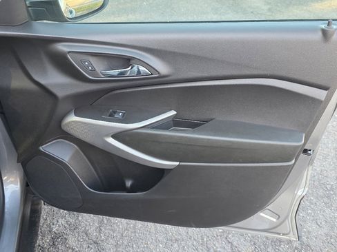 Certified 2024 Chevrolet Trax RS w/ Driver Confidence Package image 19