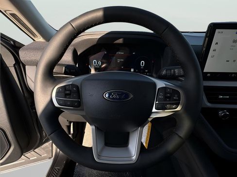 New 2026 Ford Explorer Active w/ Active Comfort Package image 11