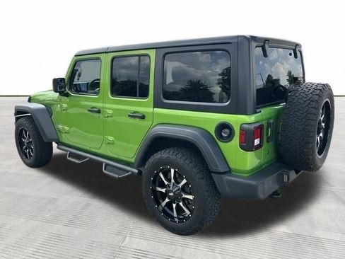 Used 2018 Jeep Wrangler Unlimited Sport S AWD/4WD image 4