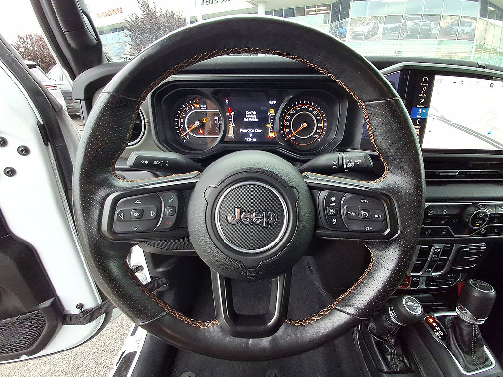 Used 2025 Jeep Gladiator Mojave AWD/4WD image 22
