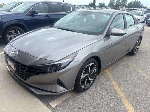 Certified 2023 Hyundai Elantra SEL w/ Convenience Package FWD image 3