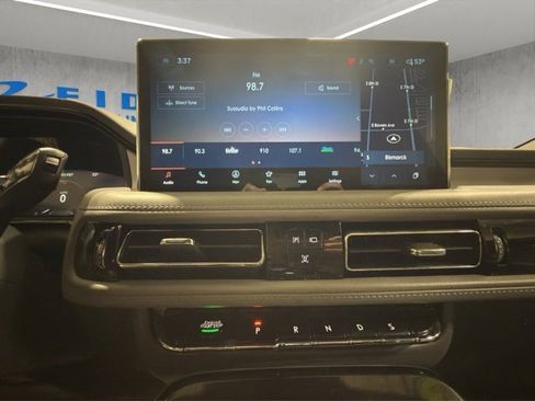 Used 2023 Lincoln Nautilus Reserve w/ Equipment Group 202A image 14