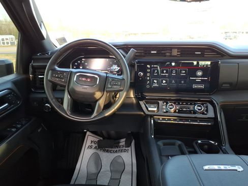 Used 2024 GMC Sierra 2500 AT4 w/ AT4 Premium Plus Package image 14