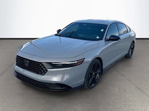 Used 2024 Honda Accord Sport image 3
