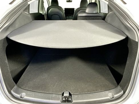 Used 2023 Tesla Model Y Long Range image 28